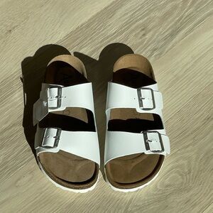 *NWT* Autenti White Leather Slides size 8